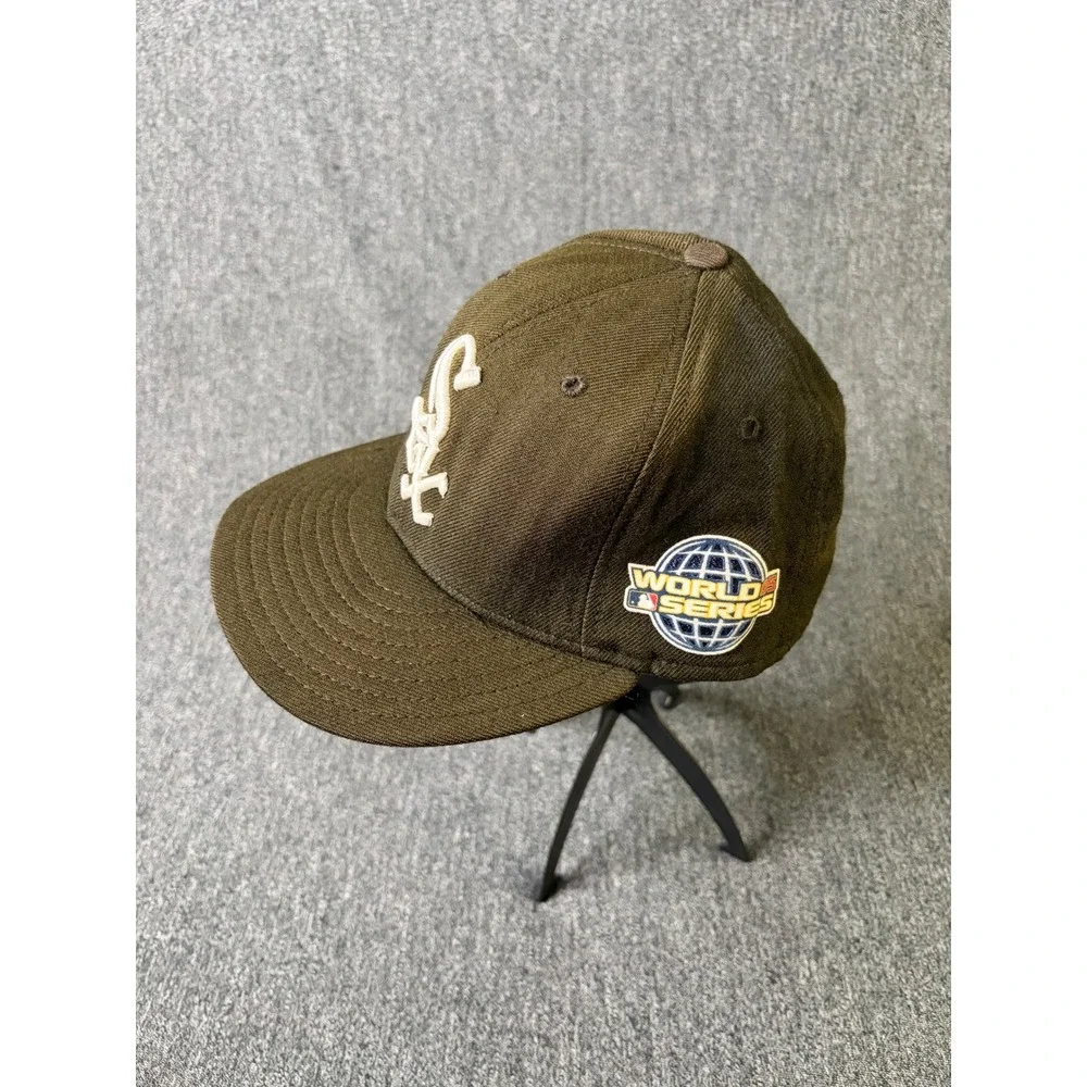 New Era 59FIFTY Chicago White Sox 2005 World Series Patch Hat Fitted 7 1/8 Brown